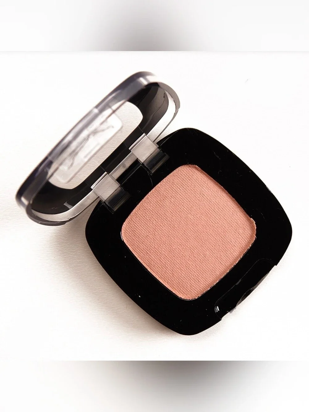 L'Oreal Colour Riche Eyeshadow 201 Little Beige Dress